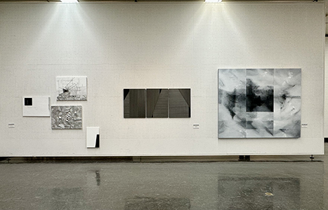 現代美術展会場