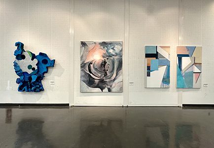 現代美術展会場